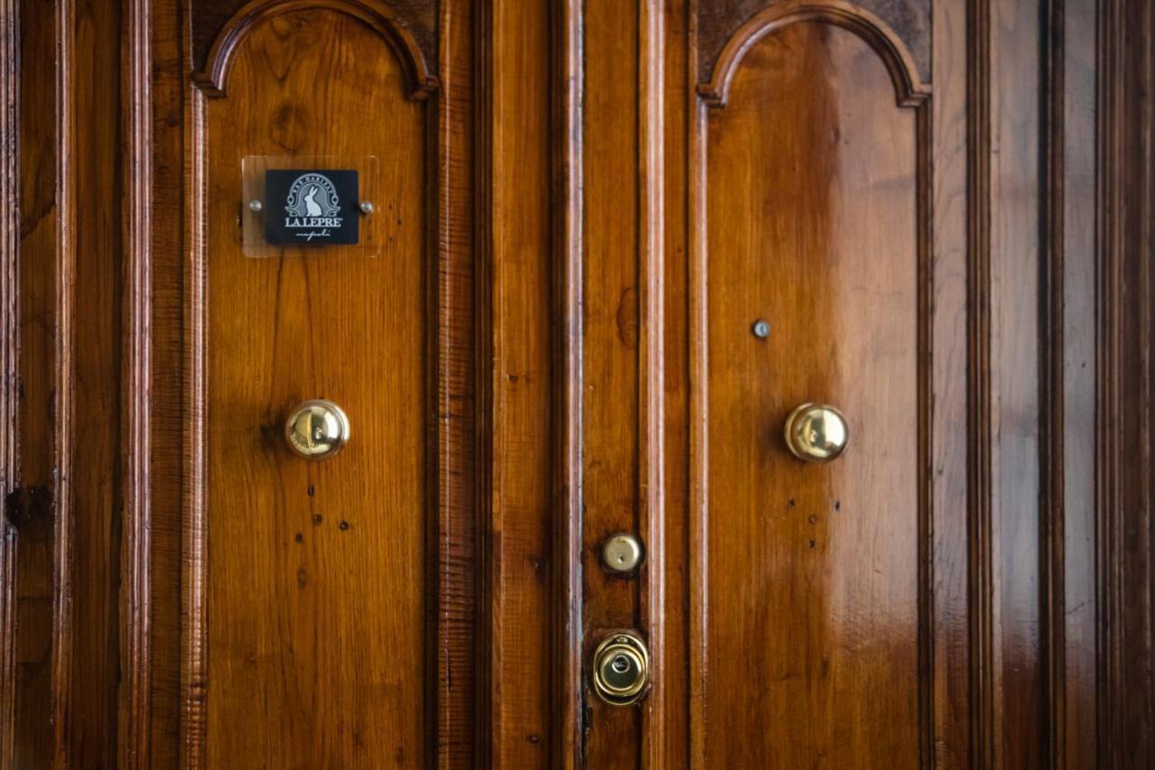 La Lepre Napoli Bed & Breakfast Bagian luar foto