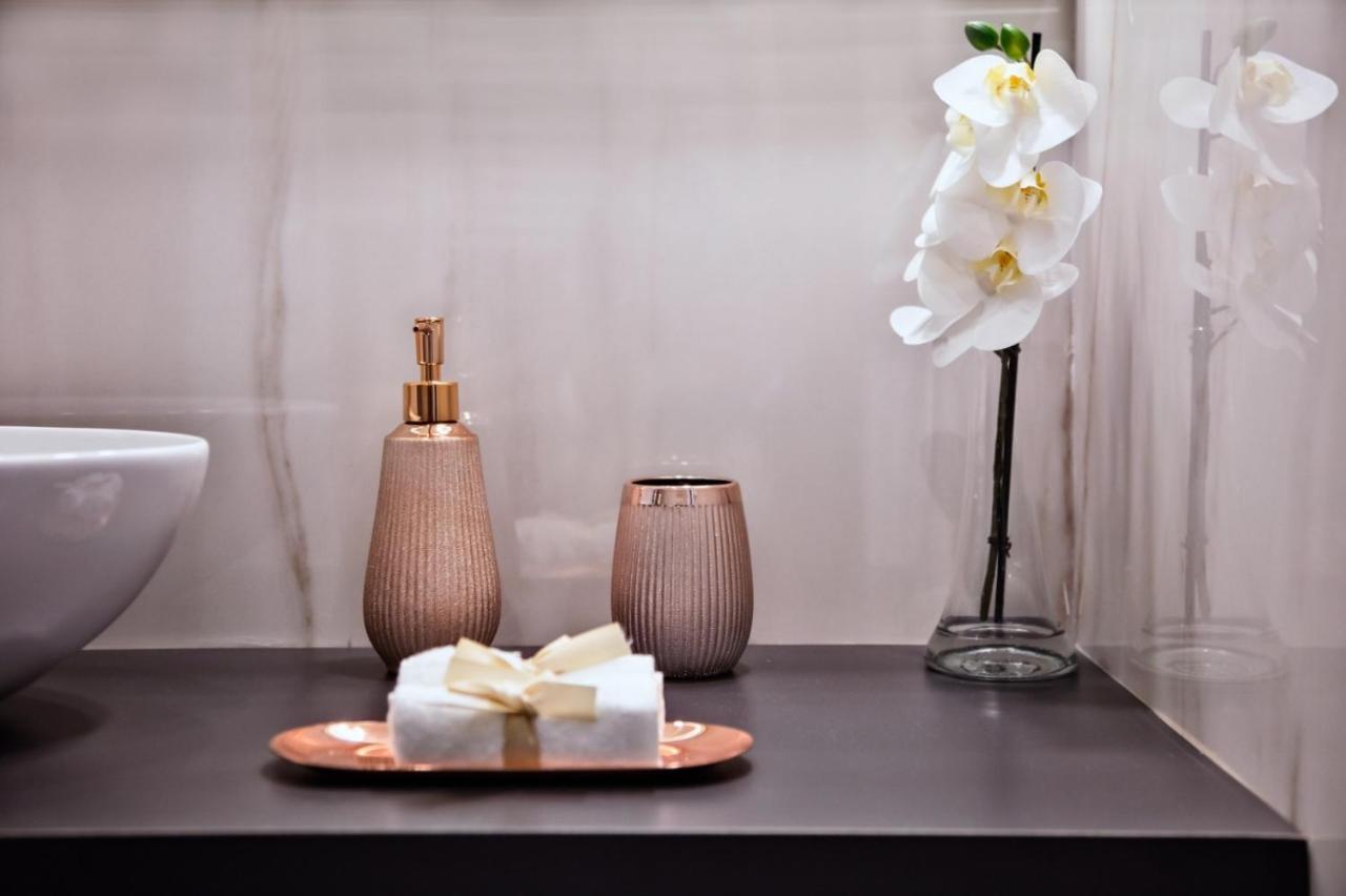 La Lepre Napoli Bed & Breakfast Bagian luar foto